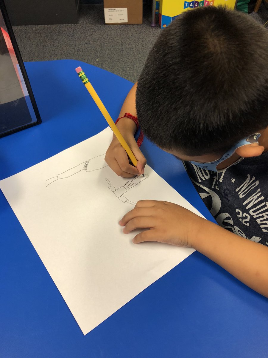 Mayra_Rdz87's tweet photo. Already have some amazing artists! Starting the writing unit with a bang! #westicktogether #alexanderelementary #alwaysapanther #DentonISD #lifeinkinder https://t.co/M1rGHreI9u