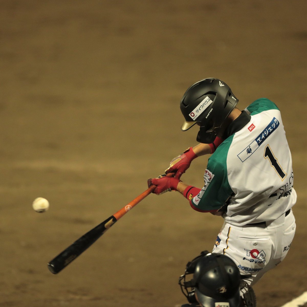 栃木ゴールデンブレーブス 公式 Twitterissa 茨城アストロプラネッツ 本日のハイライト 2安打2打点の活躍 西岡剛 選手 2点タイムリーツーベース ルーカス 選手 試合詳細 写真は公式facebookをご覧ください T Co