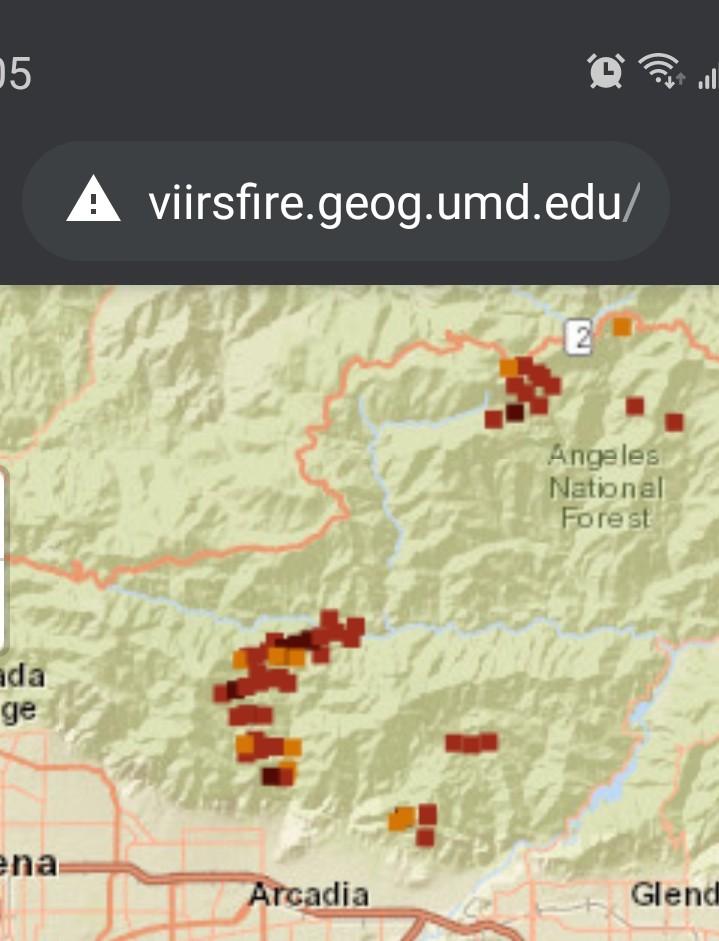 DrWKID's tweet photo. official update on #bobcatfire in #mybackyard, down from 6% containment to 3% of the perimeter under "control line". Satellite themal infrared shows growth to the west towards cultural landmark: Mount Wilson Observatory. #reducefuel w/ #prescribedburns to save cultural assets https://t.co/mUeol96mzr