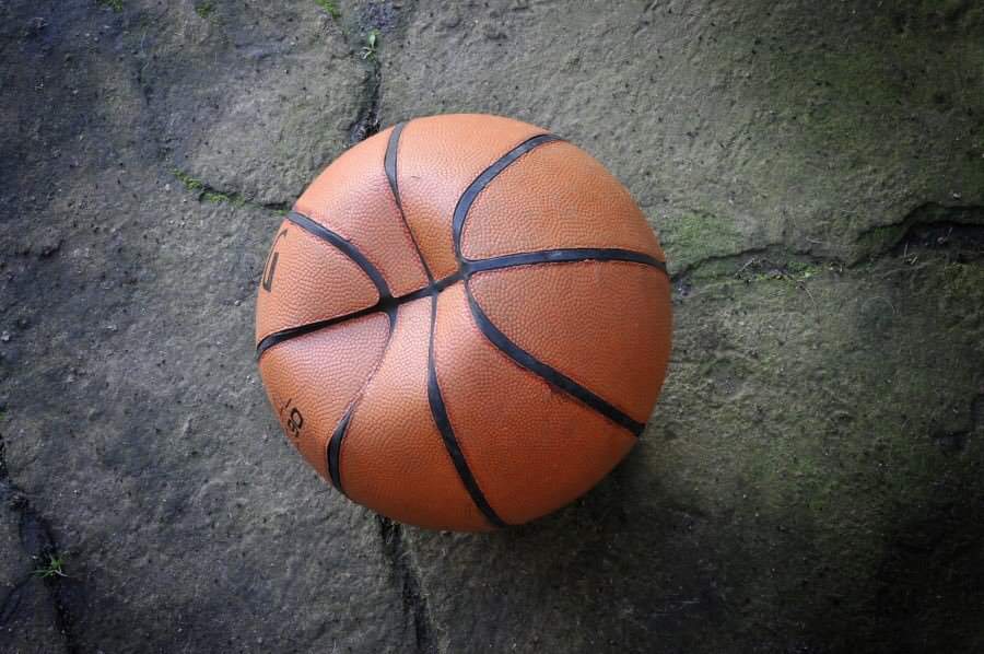 MarvinW80261365's tweet photo. "No matter how good you are, the ball will stop bouncing one day. Make sure you get an education that lasts a lifetime."
#HoopReality🏀 https://t.co/mHm2lZYKu7