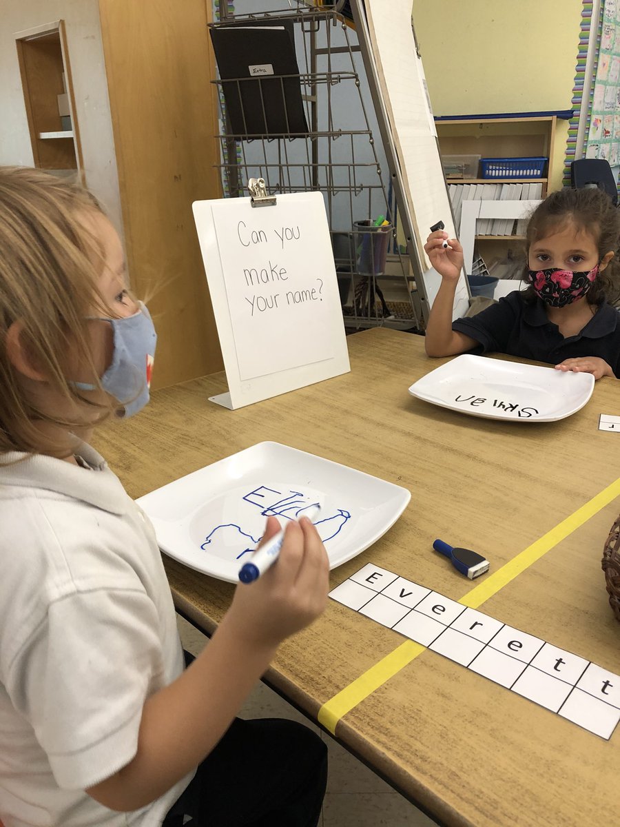 MsWilsonhrb's tweet image. Can you make your name? #namepractice #magicplates