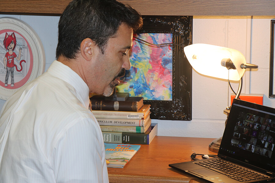 Rockwood is committed to diverse classroom libraries and ensuring our students feel represented in the books shared. Pond Principal Dr. Carlos Diaz-Granados led a virtual read aloud of one of those books, "Ron's Big Mission," last week.

Learn more: bit.ly/2ZHdPZM.