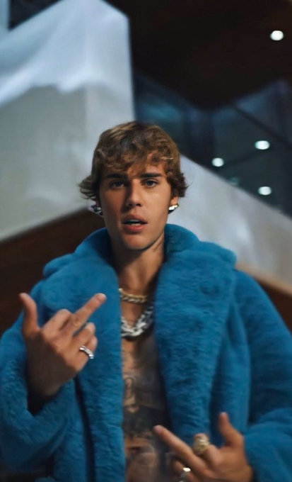 JDBAnalytics's tweet photo. .@justinbieber debuts on Billboard Global (Excl. US) Chart, with FOUR songs: 

#57. "Stuck with U" (with Ariana Grande)
#86. "I Don't Care" (with Ed Sheeran)
#91. "Intentions" (feat. Quavo)
#108. "Despacito" (Luis Fonsi &amp; Daddy Yankee feat. JB). https://t.co/6HflFoVnO1