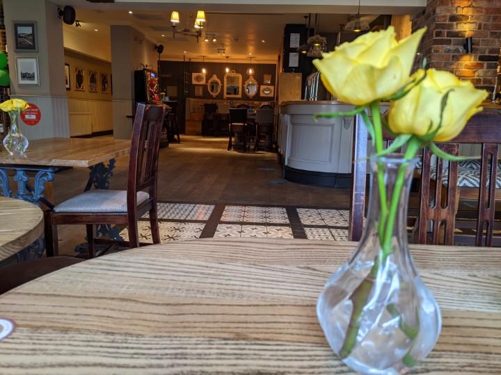 clairevhill's tweet photo. Come to the local hotel for a cooling drink. #Knowle #Greswolde https://t.co/le2y37A0bJ