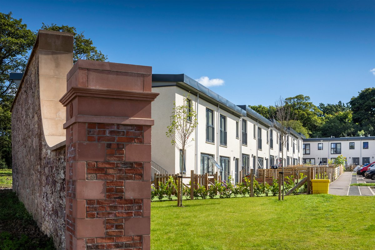 SpectusWindows's tweet photo. 483 #Spectus #Elite70 #windows were #specified for this exceptional #affordablehousing scheme where the historic structure has become an integral part of the structure of the new homes.  

Read the full case study HERE@ https://t.co/HDSqTutZ68 https://t.co/tY1NEhHzUU