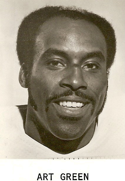 IfJimDontKnow's tweet photo. Sept 15/73 (47 yrs today), #OttawaRoughRiders 21 #HamiltonTiCats 19 @ #Hamilton before 33,254. Riders trailed 16-0 at halftime. #RickCassata ran for 5-yard TD with 3 seconds to play. First Rough Riders' game for #ArtGreen. He scored a TD as well. https://t.co/vhEOdXe77C