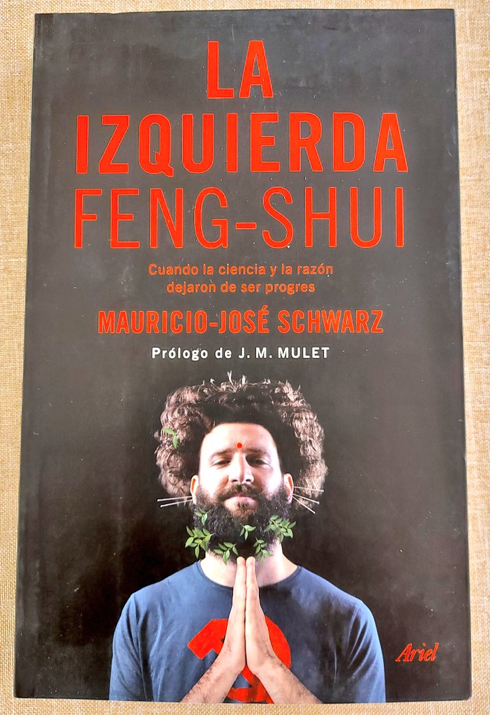 DanielNorero's tweet photo. Al fin llegó un libro de @elnocturno que tenía curiosidad de leer. Estamos en veredas políticas contrarias, pero siempre unidos por desmontar charlatanes 😅 - alguien tendrá que sacar un tratado como este pero sobre los alt-right, que han dado mucho "material" en esta pandemia. https://t.co/tgUfyWPigb