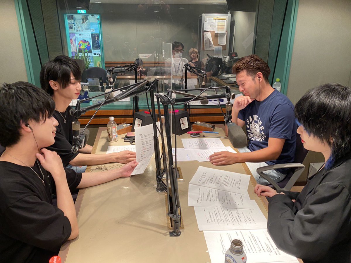 irc795's tweet photo. #irc795 #raji795 この後1時40分からお送りする #nack5  i-rock circuit ！ 9月後半はイケメン男性7人組アイドルユニット！#実験室レム @staff_REM と #だいすけ先輩 の漢たちでお送りします👊
今回はこの4人で‼️お聴き下さいね✋ https://t.co/24lRstf9kK