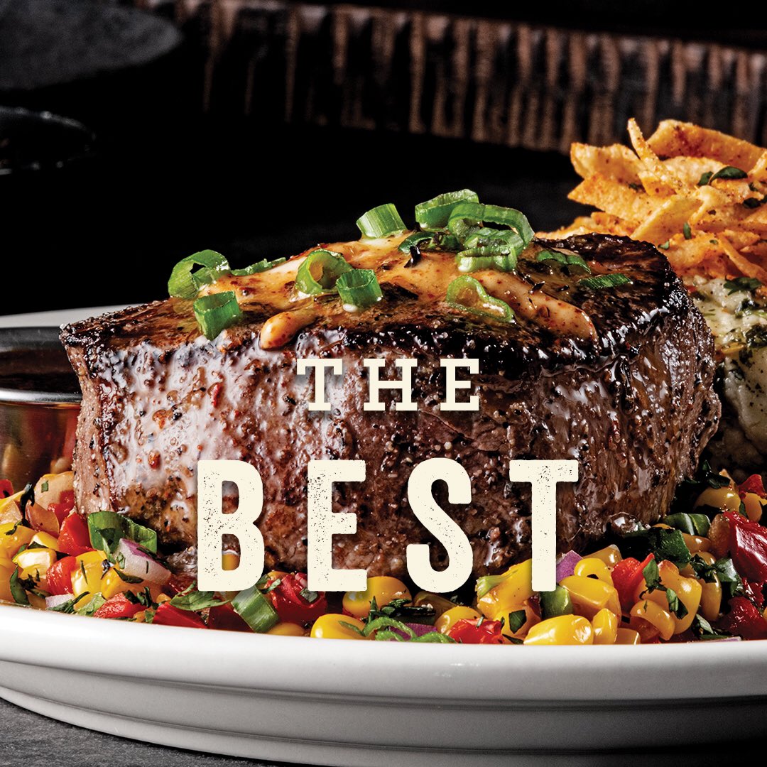 Chilis_Kuwait's tweet photo. “Only The Best Make The Cut”
This one for the meat lovers- try out our new Chef Cut dishes made by Chef Greg!🔪🌶
#chilis🌶 #chili #chefcut #kuwait #meat #steak #chilischefcuts https://t.co/1KyKaQ4vDm