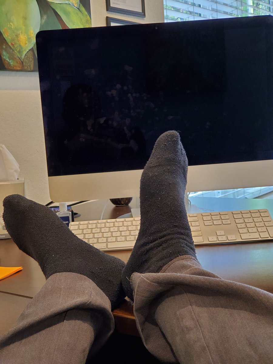 master_E2090's tweet photo. Got into work a little bit too early. How about we have some fun. DM me for a quick RT Game.

#feetfetish #footfetish #cashmaster @RT2AUL @RTfootmaster @RTUSAdoms https://t.co/0UgMIggpsP