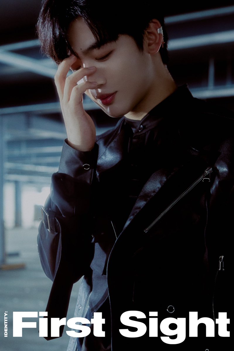 WEi__Official's tweet photo. 위아이(WEi) 1st MINI ALBUM 'IDENTITY : First Sight' CONCEPT IMAGE(i ver.)

2020.10.05 PM 6:00

#위아이 #WEi #김요한 #KIMYOHAN #IDENTITY #First_Sight https://t.co/Oqr2wpFDEp