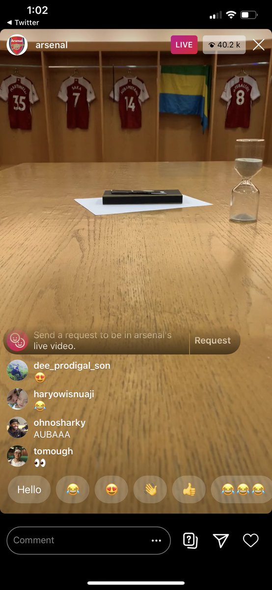 LittleChillii's tweet photo. Yup there’s the pen and ⌛️ https://t.co/KI15lSIeuw