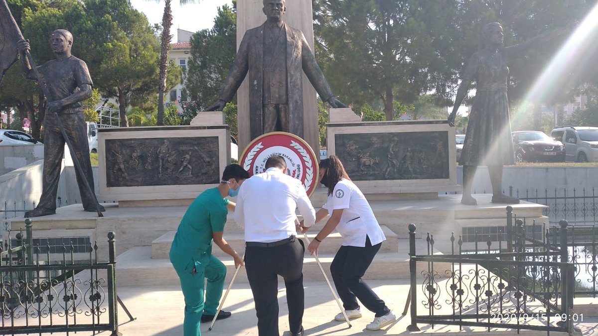 2020-2021 Eğitim-Öğretim Yılı İlköğretim Haftası kapsamında İlçe Milli Eğitim Müdürlüğü, okul müdürleri, öğretmenler ve öğrencilerin katılımı ile çelenk sunma programı gerçekleştirildi. 

<a href="/tcmeb/">Millî Eğitim Bakanlığı</a>
<a href="/AdemKoca46/">Adem Koca</a>
<a href="/MikailEREN33/">Mikail EREN</a> 
<a href="/egitimbilisim/">EBA</a> 
<a href="/MersinMEM/">Mersin İl Millî Eğitim Müdürlüğü</a>  
<a href="/lyasMercan4/">İlyas Mercan</a>