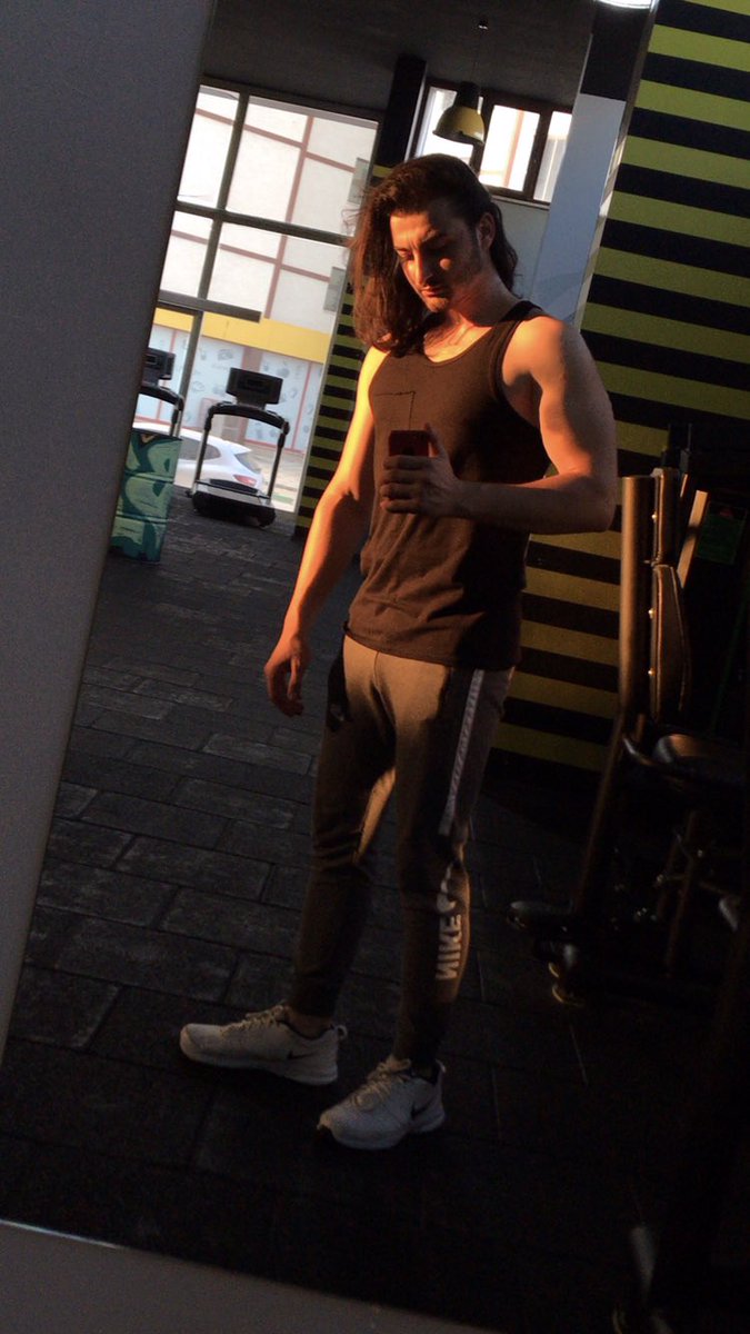 H (@hknozguc) on Twitter photo 