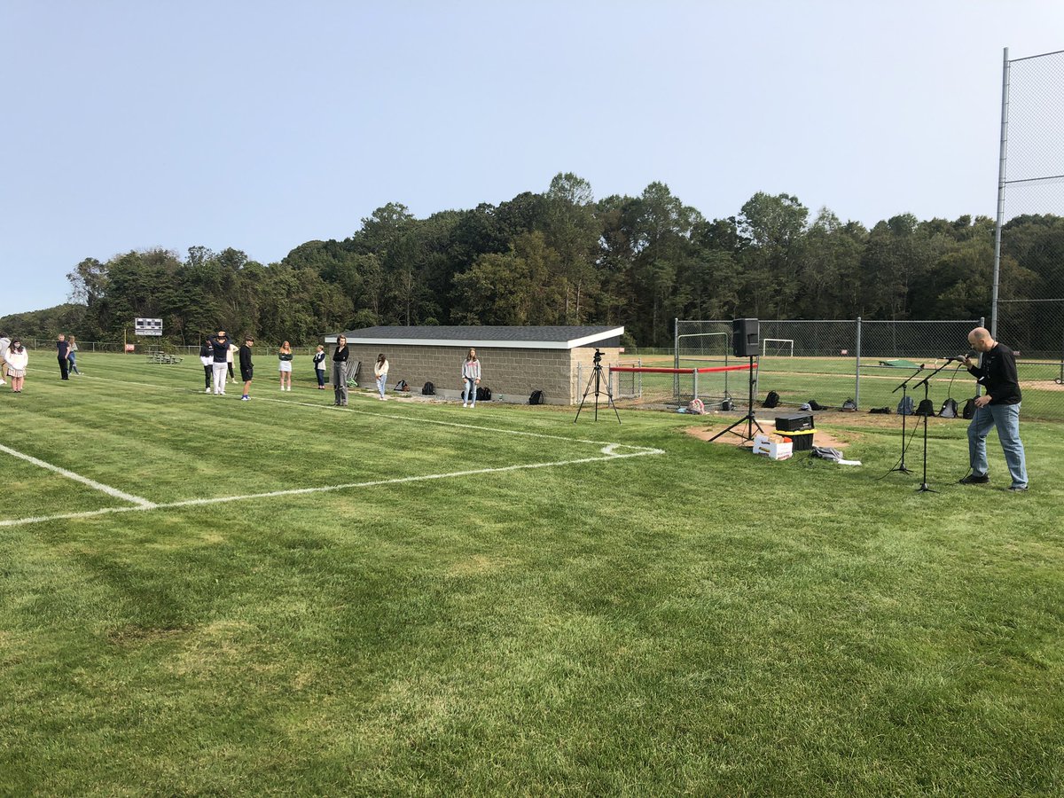 vrhsap's tweet photo. Freshmen are enjoying our transition activities during CORE today. We welcome our new Valley Warriors! https://t.co/g9mg1WyJaI