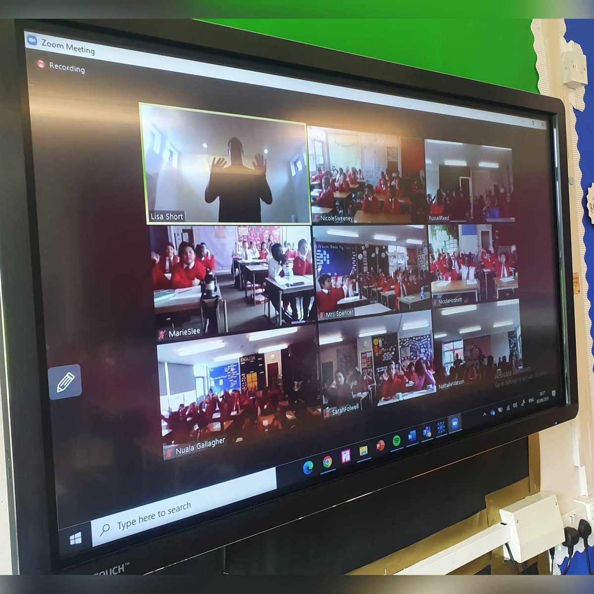 annelinejunior's tweet photo. A whole school virtual Liturgy service this morning #digitalworld #zoomcall #makingthiswork #firsttermservice #frdan #prayer #staysafestaywell #lovelearnsharepray https://t.co/knzxm1tpsm