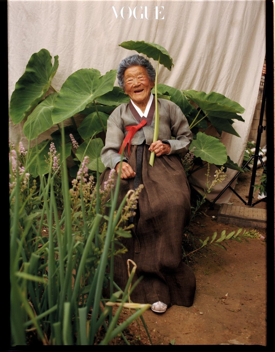 karenyhan's tweet photo. in tears over the hope-themed september issue of vogue korea, which features eight women, all in their 90s and 100s, who live in korea's countryside and are "as beautiful as flowers" 😭💐💖 https://t.co/8r9An1h09G https://t.co/HKAmjw5dKh