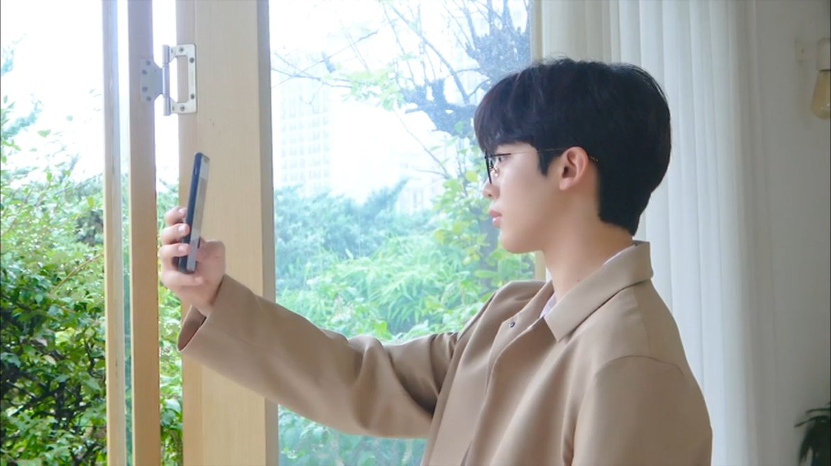 yo_urma's tweet photo. 안경셀카줘요 https://t.co/7LDY5aAKcG