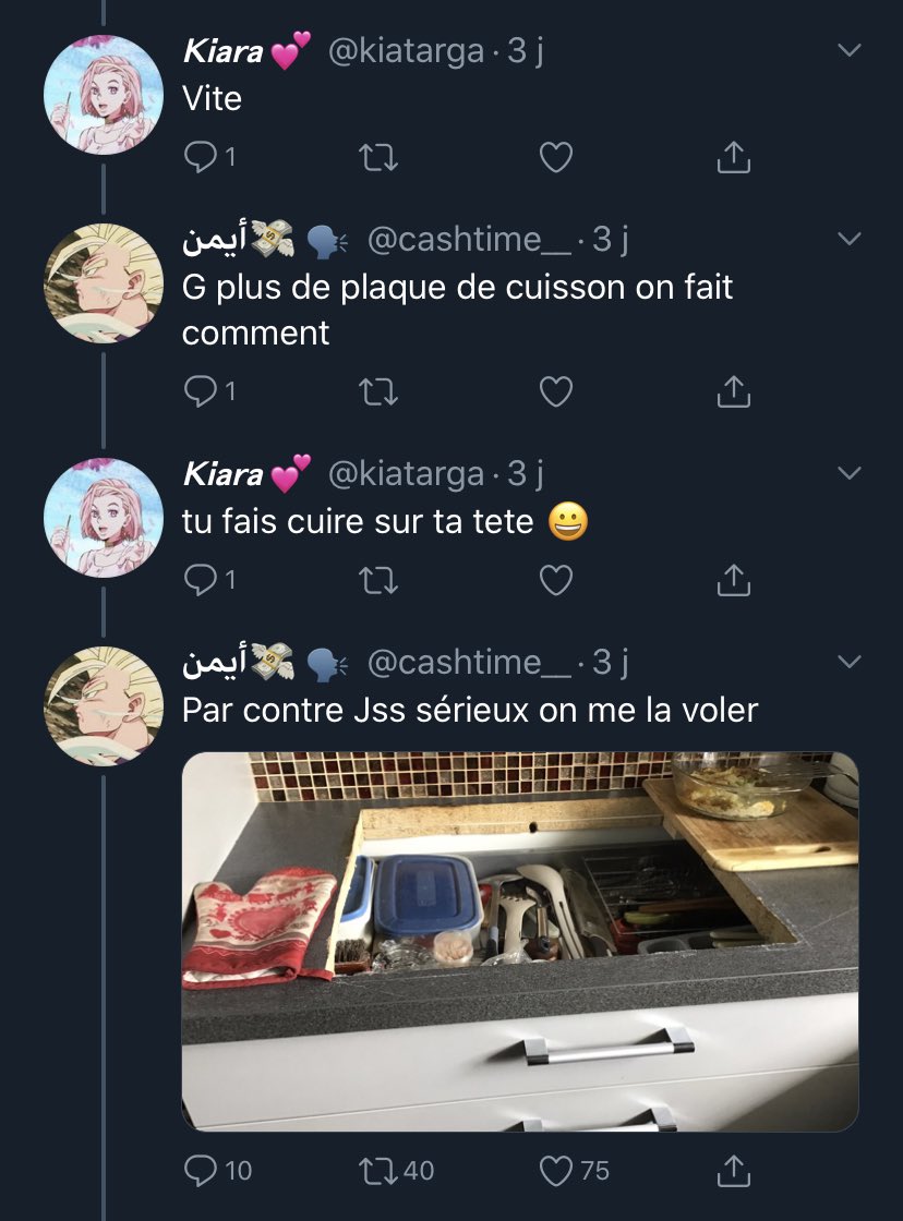 TopDesTwittos's tweet photo. Pendant ce temps sur Twitter https://t.co/C2fUEhq4QH