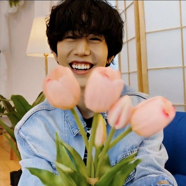 LeanGD00's tweet photo. Happy Birthday babe 🎉🎂 🐦💚
@GOT7Official @marktuan
#ForeverMarkTuanDay 😊💚💚 https://t.co/Ck7nDD9SJW