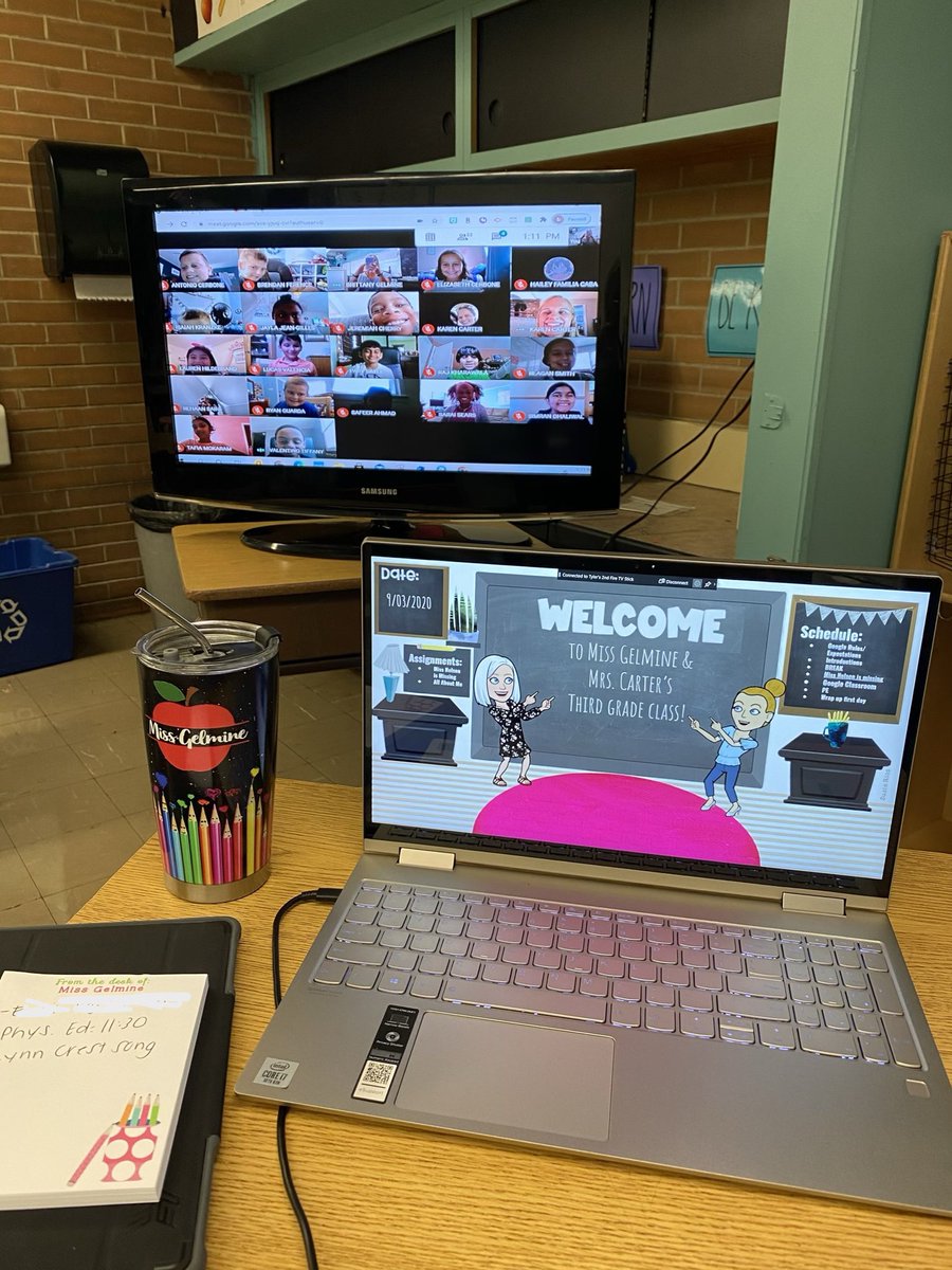 MrsJackow's tweet photo. Our first day of third grade may look a little different, but all our smiles are bigger than ever 🤗📚💚💛 @mrscarterlc22 #22tigers #distancelearning2020 @lynncrestpto @LynnCrestTigers @ZegaRobert https://t.co/lbzocMkOoY