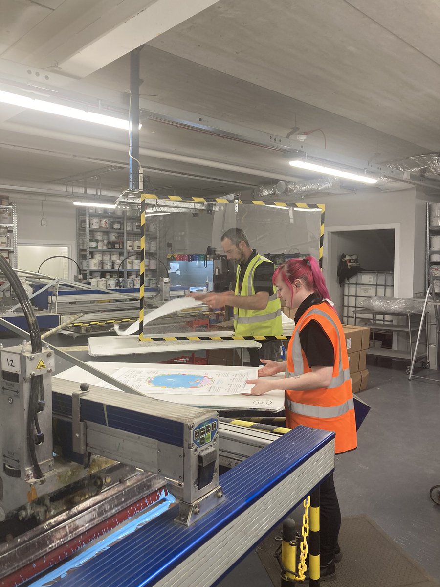 thrivebusiness_'s tweet photo. Meet James, Jade, Alex, Ronan, Sam &amp; Patsy - some of the talented Production Team @ulsterweavers I had the pleasure of spending time with, &amp; learning from, the past few days. Bowled over by their passion, knowledge &amp; teamwork! These orders are en route to Asia. #madeinNI https://t.co/BC042ARcsV