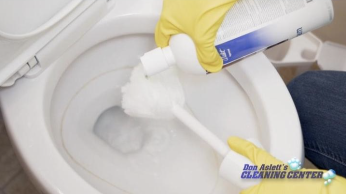 TheCleanReport's tweet image. Did you See Don Aslett Toilet Bowl Swabs are back? Not owning Don Aslett's Bowl Swabs is like not having peanut butter with your jelly. Get yours here. donaslett.com/products/johnn…

See it in action here:
youtube.com/watch?v=OobLXw…
