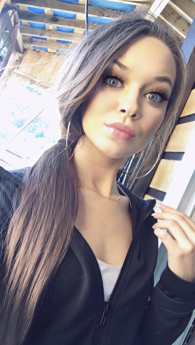 TWilsonOttawa's tweet photo. Thereโs a certain irony in the fact Summer got her marching orders for the same day as the #IntegrityMarch ๐จ๐ฆ๐คท๐ผโโ๏ธ
We owe the freedom to assemble and oppose to those who fought/fight/serve for it.
#SoldierStuff #CAF #MilitaryMom #PrettyDeadly https://t.co/ocPbJ5hW2b