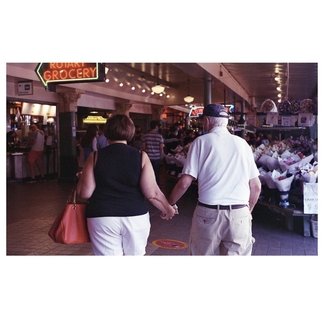 Gavin_M_Music's tweet photo. My friend Gabby Blanton posted this. She is a photographer. This is something to break the chain of negativity in our daily lives. Love exists. https://t.co/w3CTpw6GX1