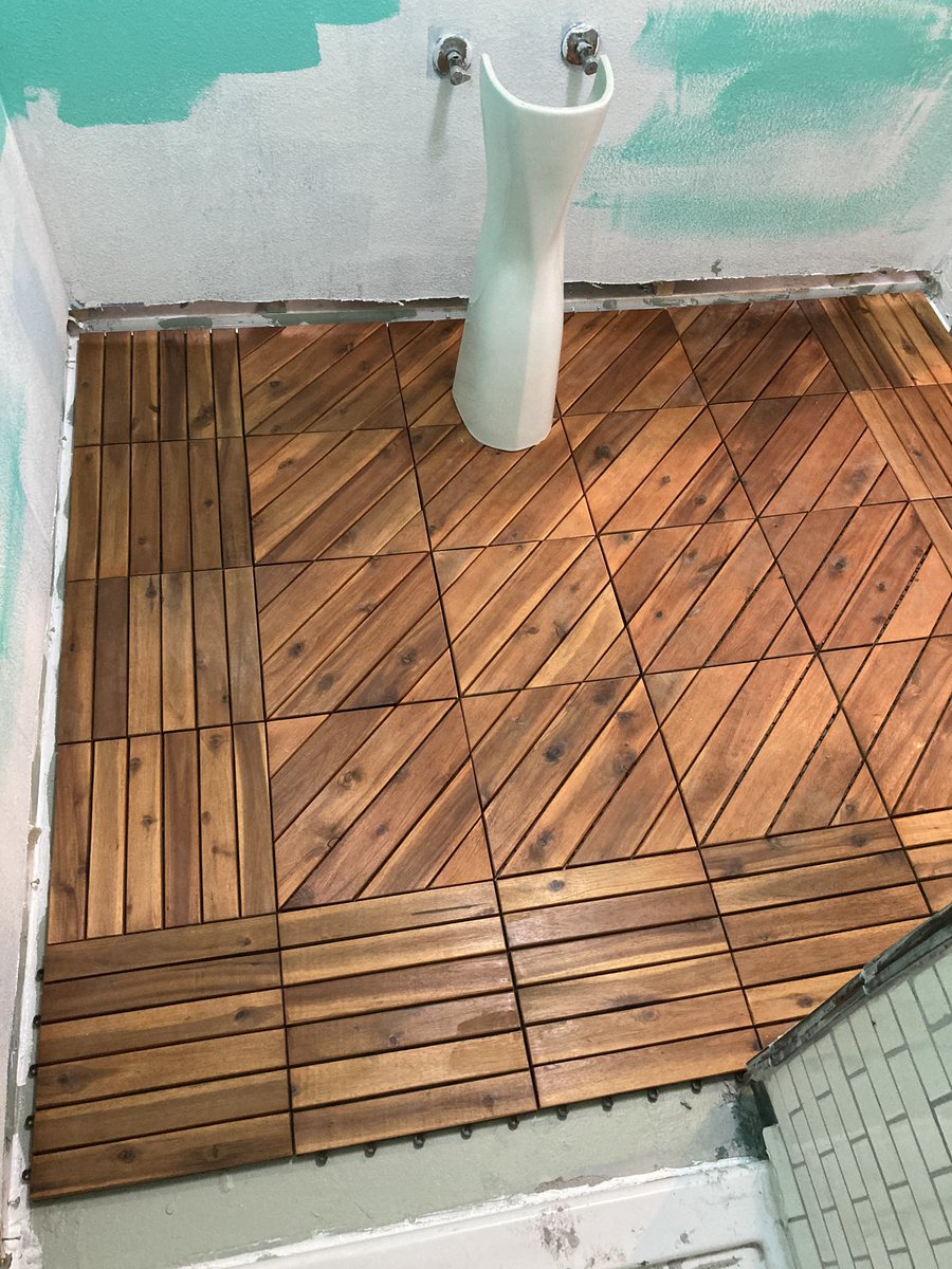 TeelaWild's tweet photo. New bathroom floor! Pretty easy to install as well! Next stop: bead board town lol #HardwoodInception #NewFloor https://t.co/4mF7rJrH4a