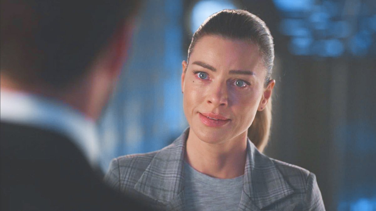 deckerstarbest's tweet photo. "It's really you." #lucifer https://t.co/HLI5Qr9fCS