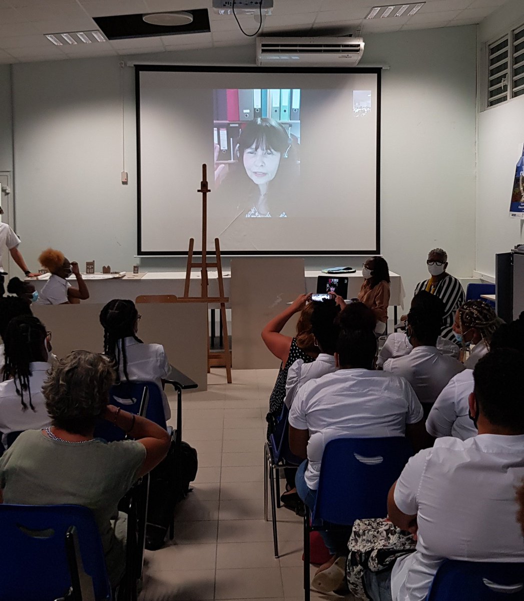 map_concept's tweet photo. visioconférence d'Annabell GUERRERO en direct de Paris qui nous presente son travail photographique dans la ville de Saint-Pierre #artmemoriel #design #villedartetdhistoire @lpovanicet #rentreestudieuse #9720888h #RDVNum21 https://t.co/c4FPwYn4yc