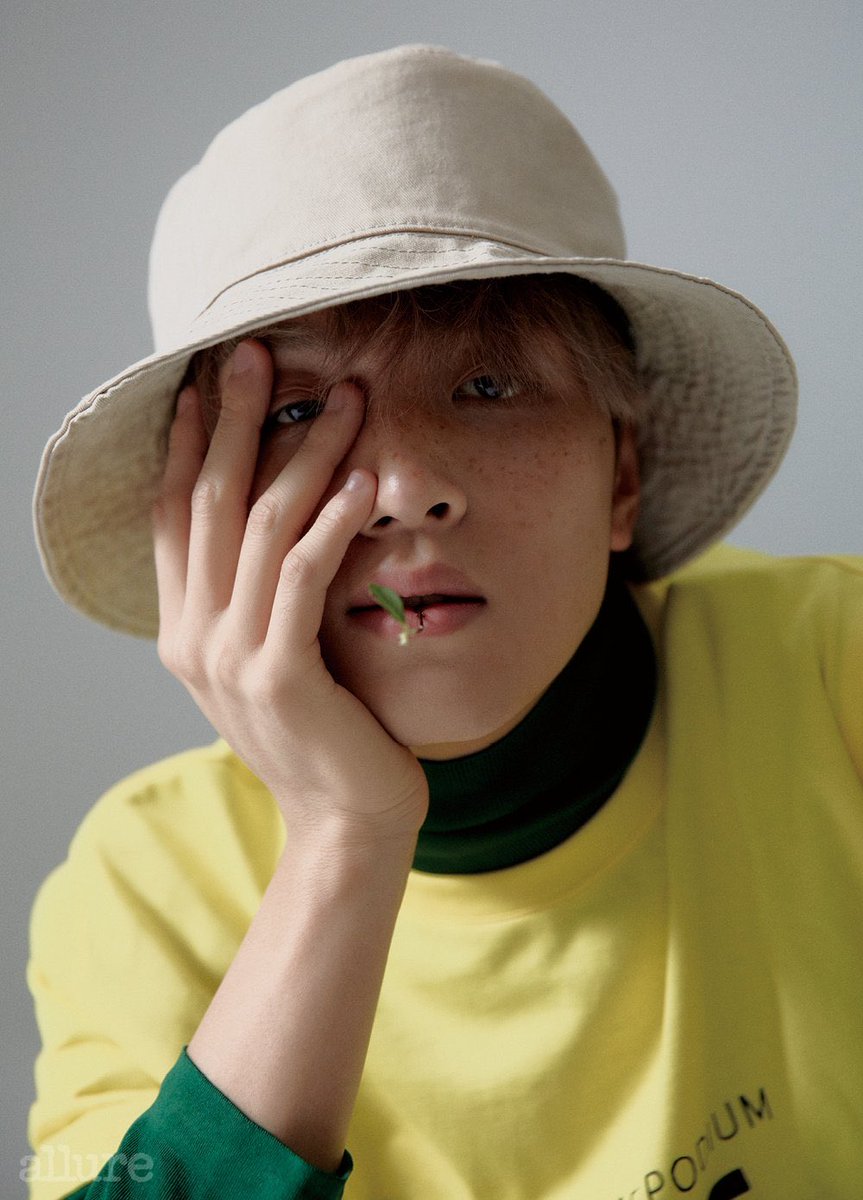 heyhaechan's tweet photo. renhyuck with freckles, this was THE cultural reset https://t.co/q94ThmLXF4
