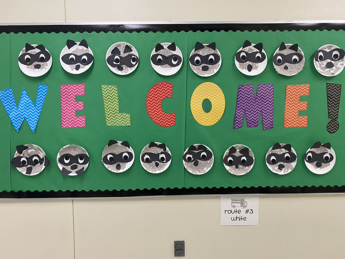 teacherash2010's tweet photo. Supporting our read alouds with some fun crafts for the first week of kindergarten! @McKitrickElem https://t.co/0ub9zFzSWJ