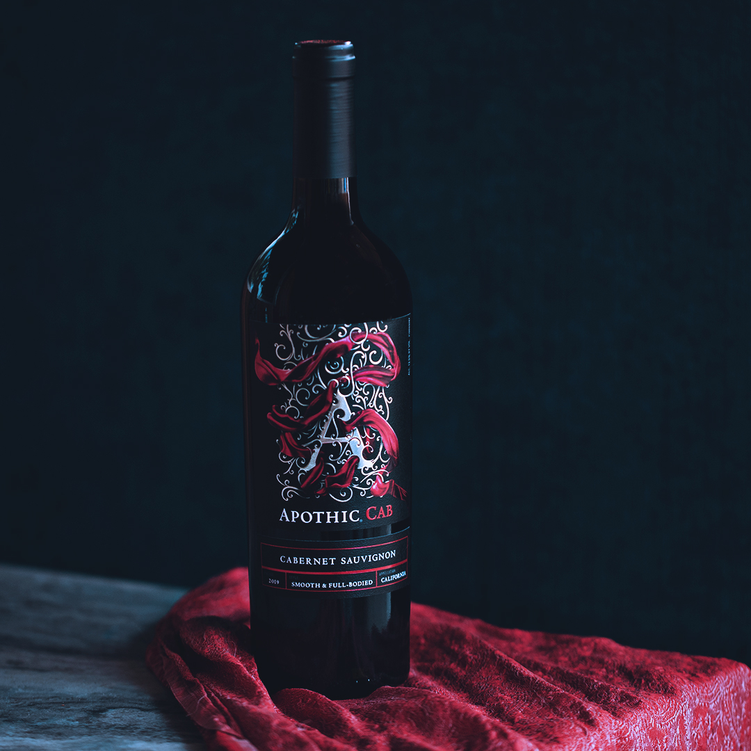 ApothicWine's tweet photo. The anticipation is over. Mysteriously smooth #ApothicCab is back for wherever your night takes you. https://t.co/9ugREyoqe6