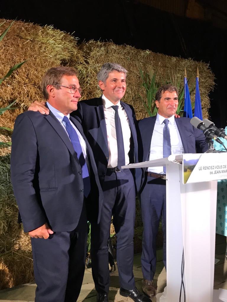 gillesplatret's tweet photo. J’ai l’honneur et le plaisir de vous annoncer que je serai chef de file pour notre famille politique lors des prochaines élections régionales en Bourgogne et Franche-Comté ! Nous venons de l’annoncer avec JM Sermier, député du Jura, en présence de Chr. Jacob et de nombreux élus ! https://t.co/H6nXqrDPIv