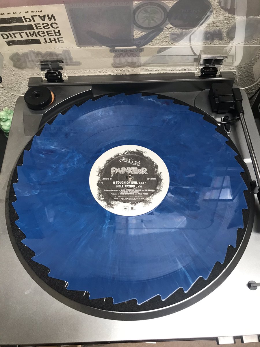 lifer4RnR's tweet photo. Todays #BeginningToEnd vinyl edition is in tribute to @judaspriest releasing their unstoppable album #Painkiller 30 years ago today! This @recordstoreday pressing from 2015 has 3 tracks, one being my favorite on this album, A Touch of Evil.
#recordstoreday #JudasPriest https://t.co/gUxyfPsvCM