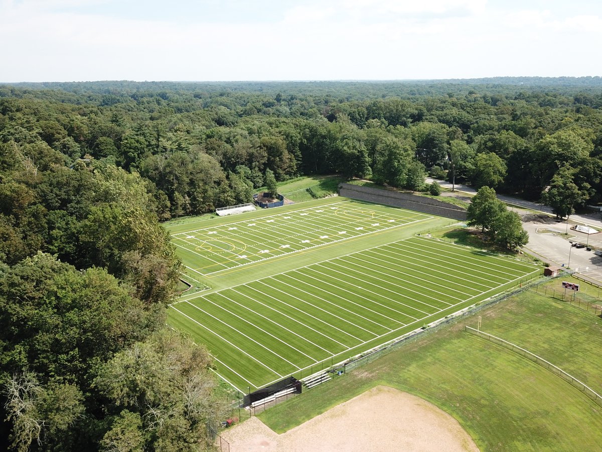 AndrewLAdams44's tweet photo. Welcome 2 more fields from @GHS_GoBigRed to the #Envirofill family! @USGInfills appreciates partnering with @MiloneMacBroom , @shawsportsturf and @schmitzfoamusa on 2 more high performing and great looking fields https://t.co/U1TD4fvgd1