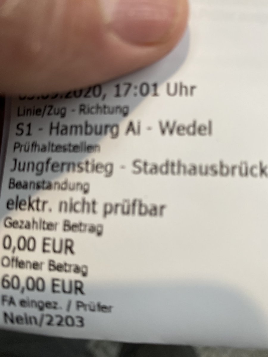 Danke #hvv, da hält man während der Coronazeit zu euch und nach der Abo-Reaktivierung können eure Geräte die Karten nicht lesen. Super, 10 Min Datenaufnahme am Bahnsteig und zus. ein Besuch im Kundencenter. Hätte ich bloß gekündigt....