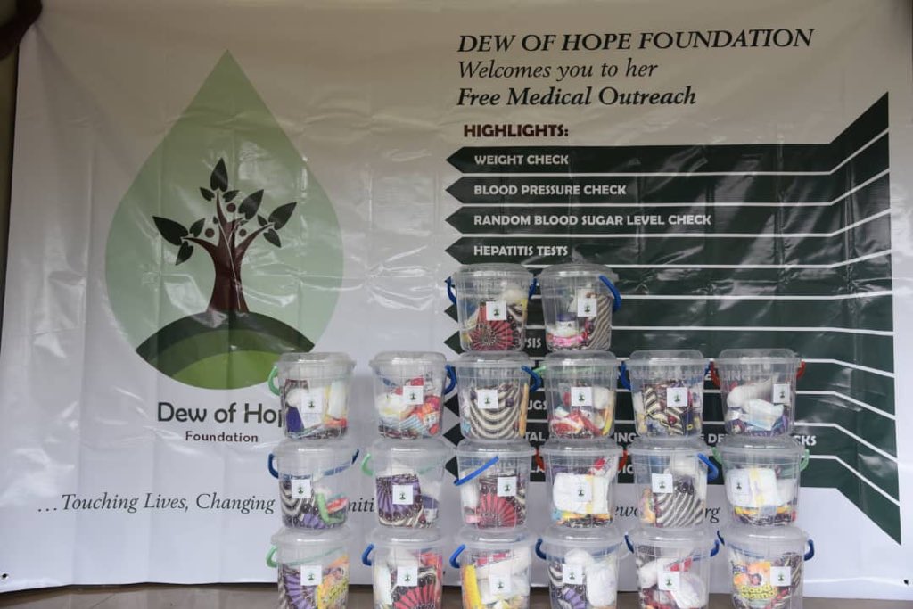 DewOfHope's tweet photo. #TB to DOHF's maiden outreach at Midim, Essien Udim LGA Akwa Ibom State Nigeria (Aug 2019) #TBT #DewOfHope #TakingResponsibility https://t.co/9jNTJx4Y0a