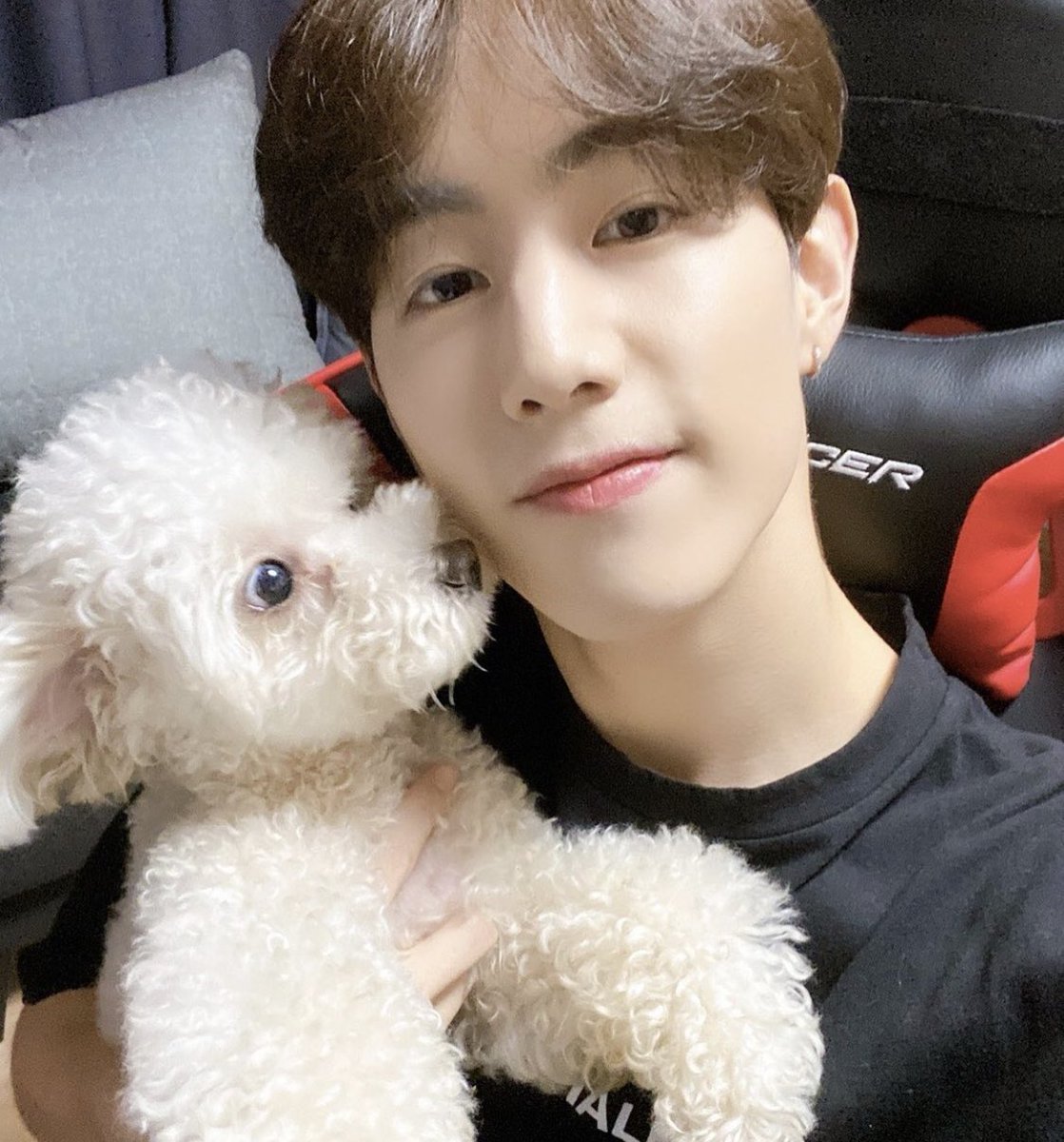PKpasinee's tweet photo. HBD.ยัยเอินของมี๊💕🐰 โตขึ้นอีกปีแล้วน้าาาา วันเกิดปีนี้ของให้เอินมีสุขภาพที่แข็งแรงอยู่เสมออย่าได้เจ็บอย่าได้ป่วยเลยนะคนดี💖🥺 ขอบคุณที่เติบโตมาอย่างมีคุณภาพและแสนดีขนาดนี้ ขอบคุณที่เป็นเอินเอินที่สมบูรณ์แบบ รักเอินเอินเสมอ🥺🤏🤍🐰🎂🎂
#ForeverWithMarkTuanDay https://t.co/PCKADlfgeL