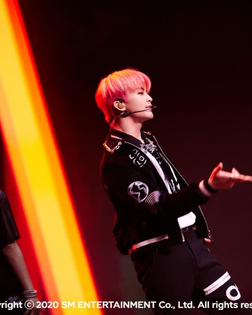 chile_superm's tweet photo. 200903|#TAEYONG and #MARK Lysn SuperM SUPPORTERS 

SuperM : THE STAGE 🐅 behind cut 📸

#SuperM 
#SuperOne 
#SuperM_TigerInside
Organización SuperM Chile 🇨🇱 @superm.chile . https://t.co/lfRcNWSfpX