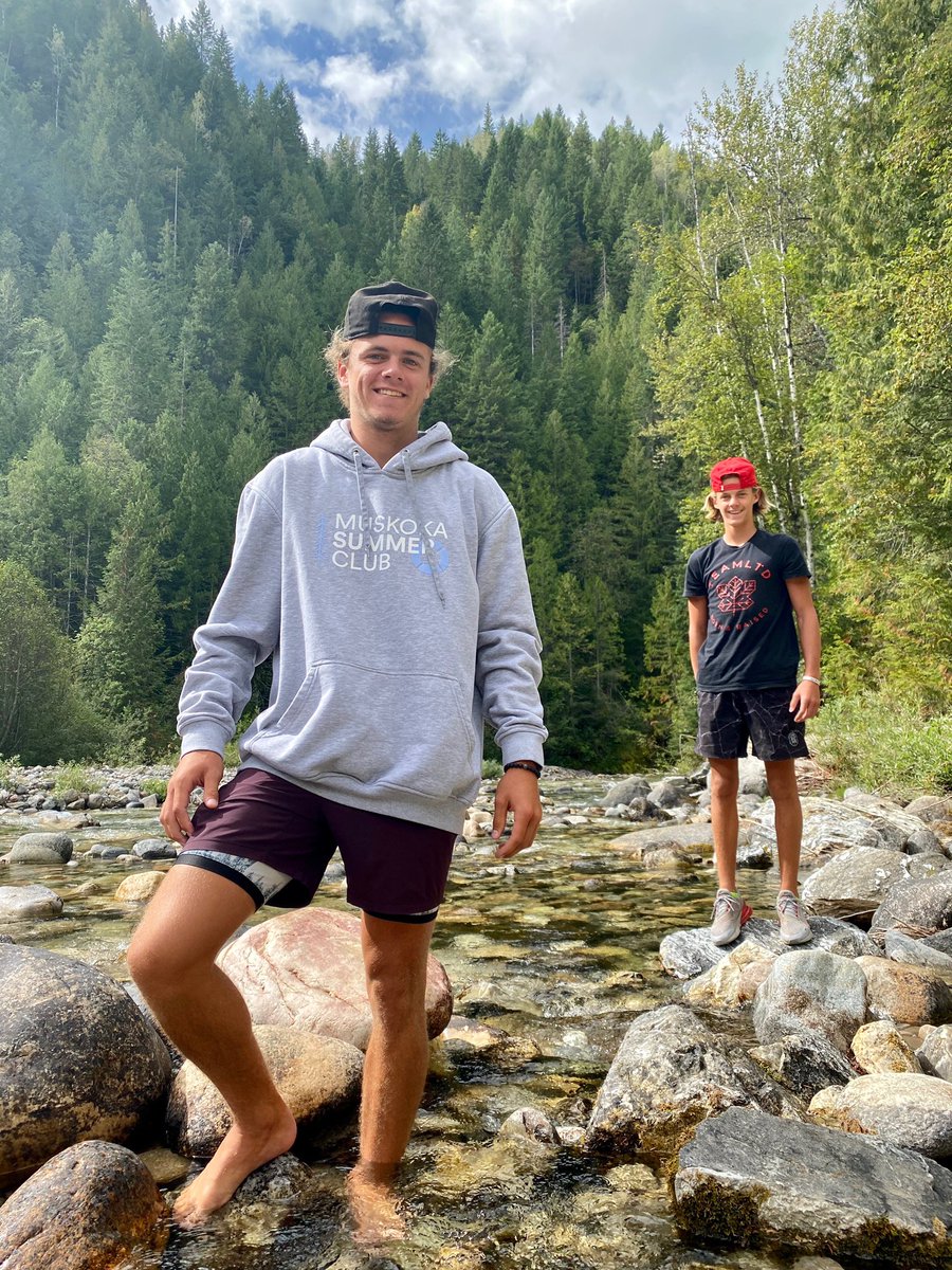 kclarke's tweet photo. When we travelled as kids, my mom used to stop at every road side attraction. I am her. #roadtrippin #bcadventures #lostcreek #salmopass https://t.co/0CUuZayXDq