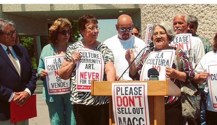 SaldanaAustinTX's tweet photo. #TBThurs #LincolnJuarez #LosElementos #MACC #LaCulturaNoSeVende #Circa1982 #Circa2013 #Circa2015 #Protests #Advocacy “It’s impossible to be proud when you don’t know who you are.” ~ Raul Valdez, Chicano Artist (Photos courtesy of Gilbert Rivera, Rene Renteria &amp; Paul Saldaña) https://t.co/Jfv0aUj8h2