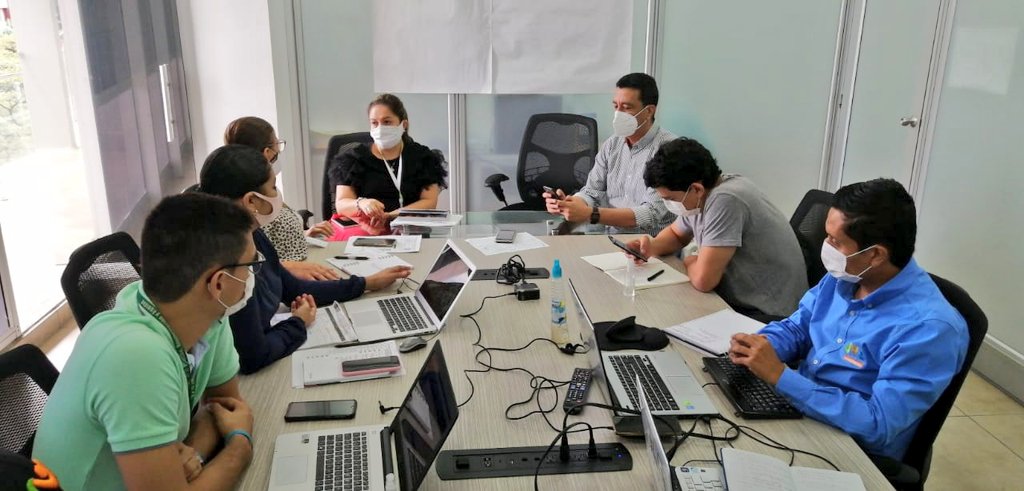 OCADMETA's tweet photo. En cabeza de la Secretaria Técnica del #OcadMeta @DayinethD, y el equipo de esta instancia, avanza reunión estratégica para cierre de proyectos financiados con recursos SGR. Participan también de la jornada los equipos de las Secretarías de Vivienda y Hacienda. https://t.co/eP3jd5ZFJq