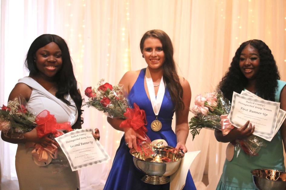 Congrats to all the participants in The Distinguished Young Women of Bullock County program!
.
.
.
.#DistinguishedYoungWomen #DYWandGantTravel #DYW