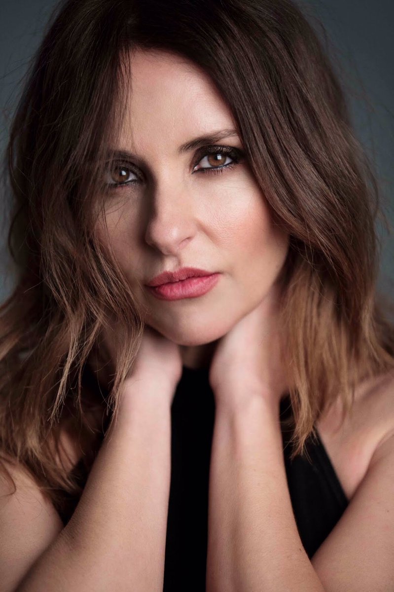 'Parot', la nueva serie de TVE, inicia el rodaje y anuncia su reparto completo con Patricia Vico y Michel Brown. #patriciavico //  vertele.eldiario.es/noticias/Parot…