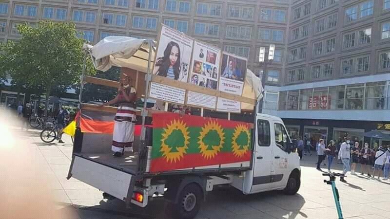 FreeAllPolitic's tweet photo. #Qerroo_KeessaFi_Alaan itti muddaa jira 
German Berlin Ajaiba https://t.co/iNY5VhQUUL