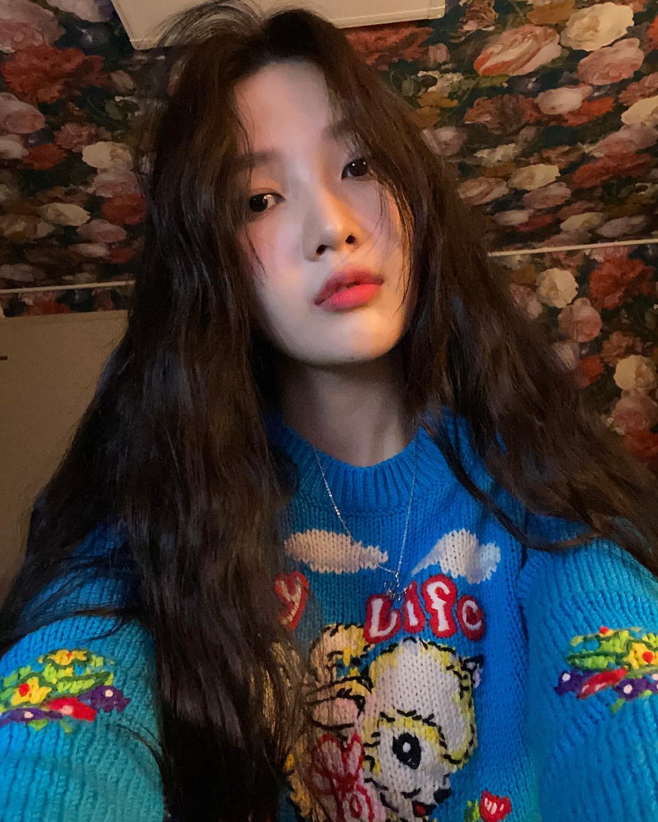 joystgrm's tweet photo. [INSTAGRAM POST] - 7P

💙💙
https://t.co/qTHF76EeHN

#RedVelvet #레드벨벳 #Joy #조이 #RVF @RVsmtown 
200904 · 00:39:30 KST https://t.co/MXFYxS0z53