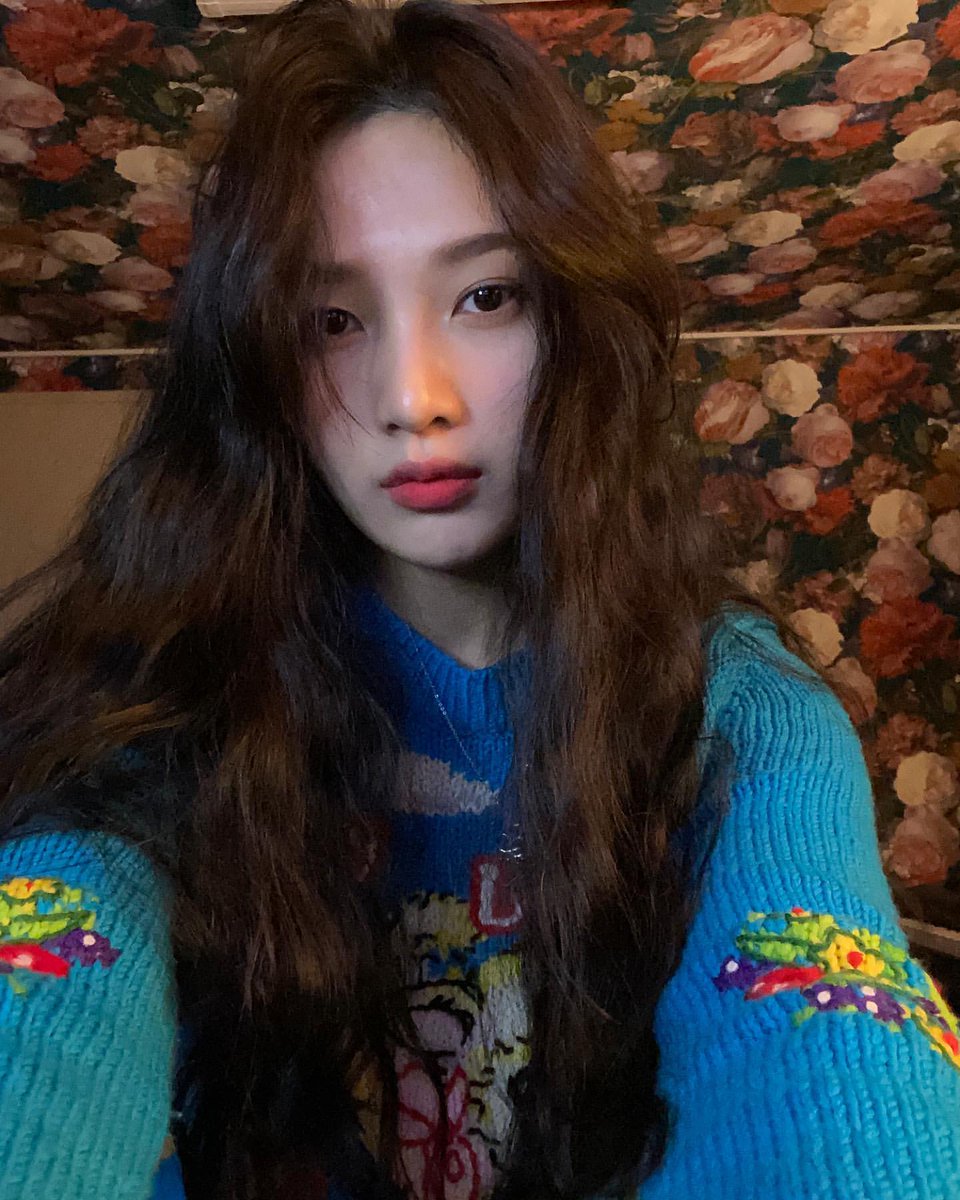 joystgrm's tweet photo. [INSTAGRAM POST] - 7P

💙💙
https://t.co/qTHF76EeHN

#RedVelvet #레드벨벳 #Joy #조이 #RVF @RVsmtown 
200904 · 00:39:30 KST https://t.co/MXFYxS0z53